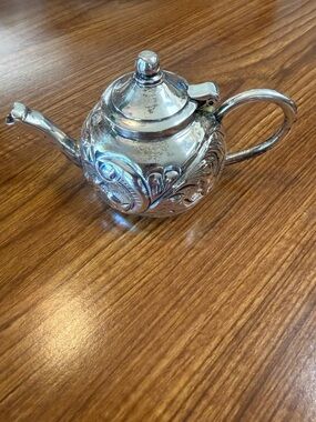 Fitz & Floyd All Season's Carved Mini Teapot Candle 3"x6" Silver Plated
